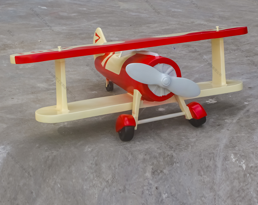 小飛機(jī)雕塑