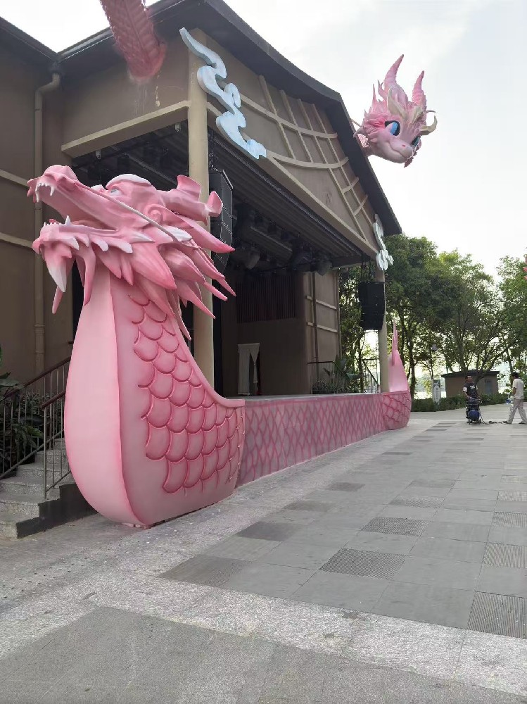 江西景區(qū)遨游的龍